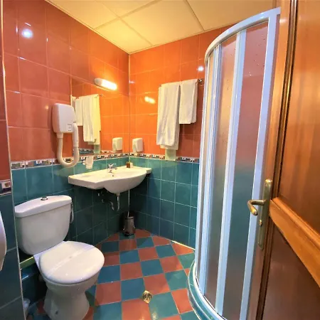 Light Hotel 3*